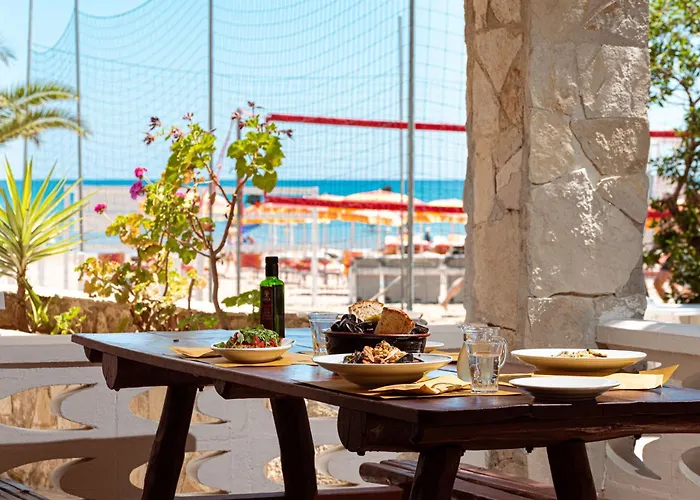 Aldeamento Turístico Villaggio Punta Lunga