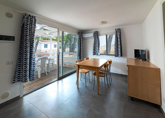 Aldeamento Turístico Villaggio Punta Lunga 3*