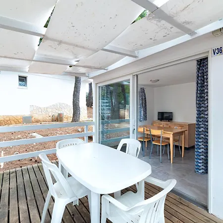 Villaggio Punta Lunga Prázdninový areál 3*