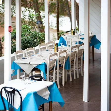 Kompleks wypoczynkowy Villaggio Punta Lunga 3*