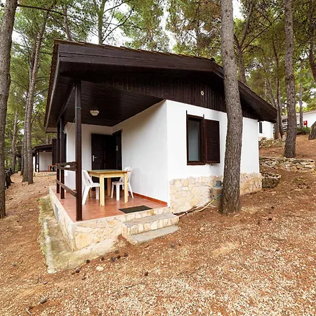 Villaggio Punta Lunga Vakantiepark 3*