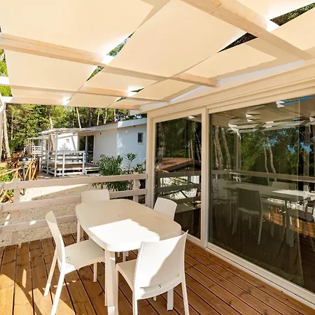 Villaggio Punta Lunga Tatil parkı 3*