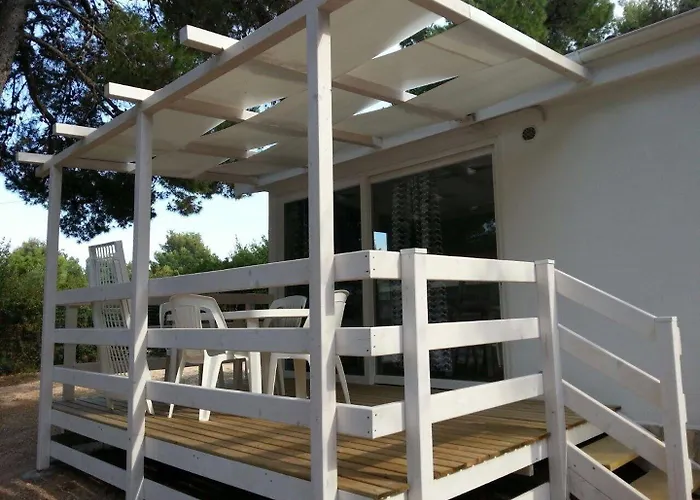 Aldeamento Turístico Villaggio Punta Lunga 3*